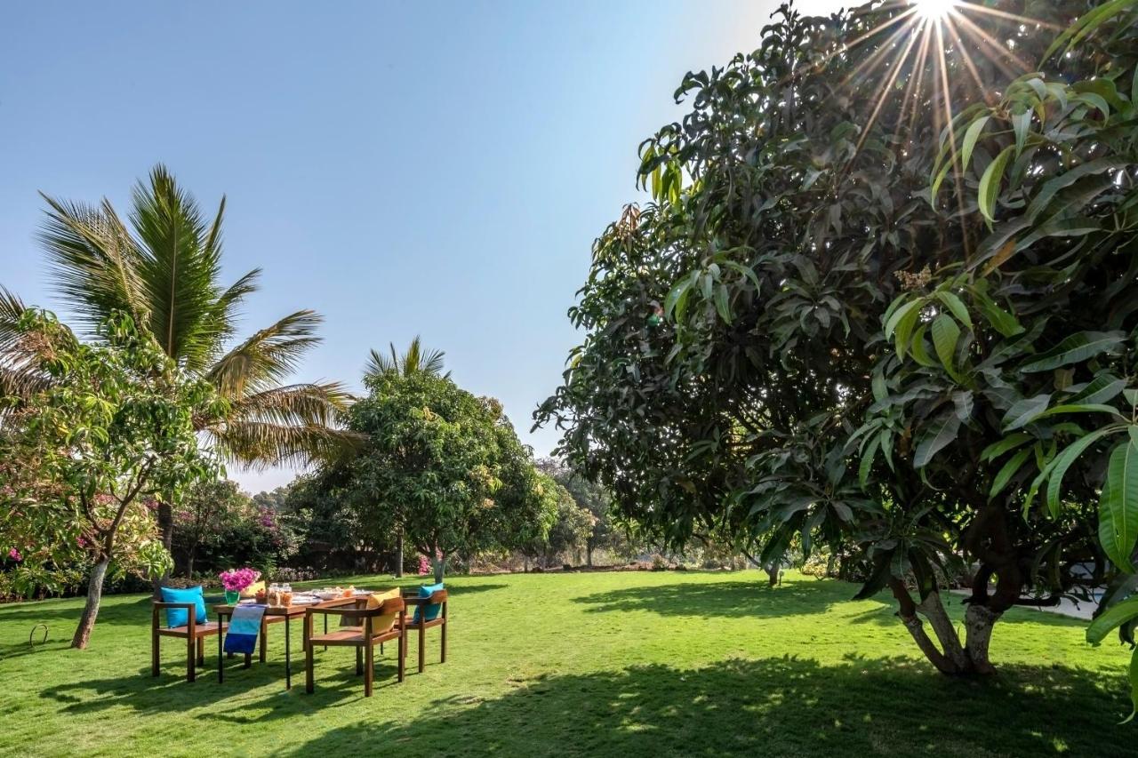 Saffronstays Casa Manga, Karjat - Pet-Friendly Pool Villa Near Nd'S Film World And Saltt Kültér fotó